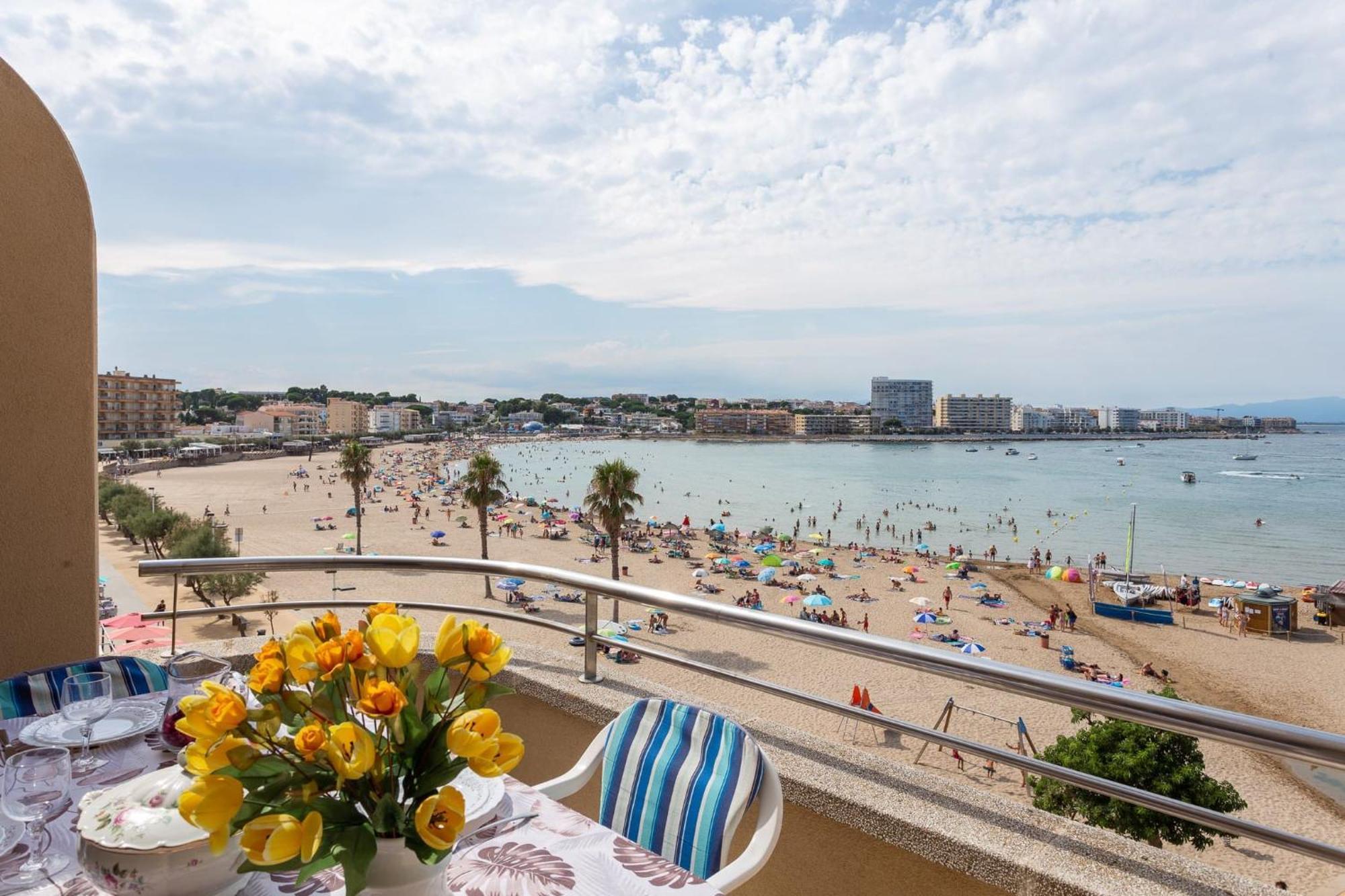 Passeig del Mar Leilighet L' Escala Eksteriør bilde
